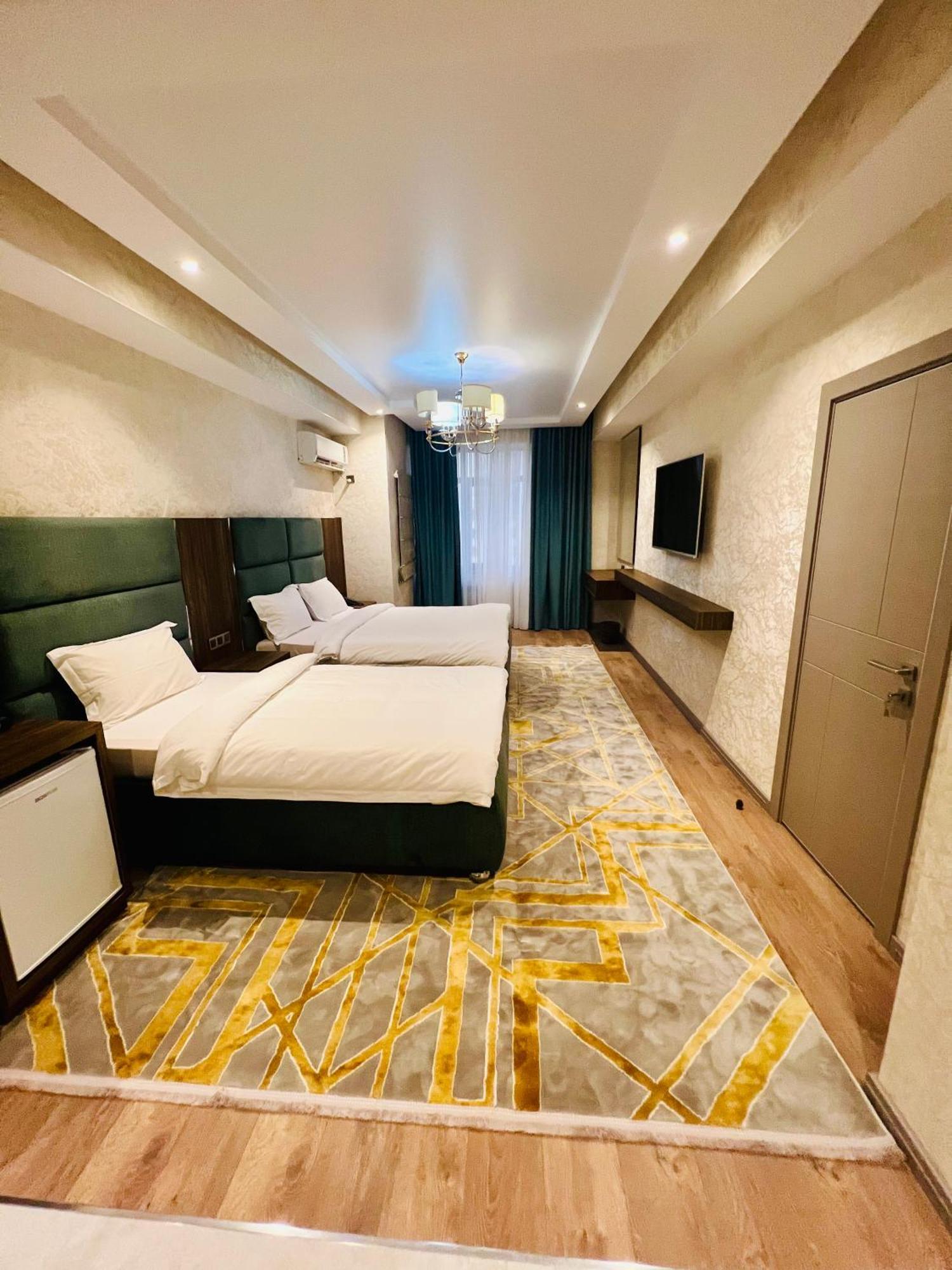 Hotel Ayni Dusjanbe Eksteriør bilde